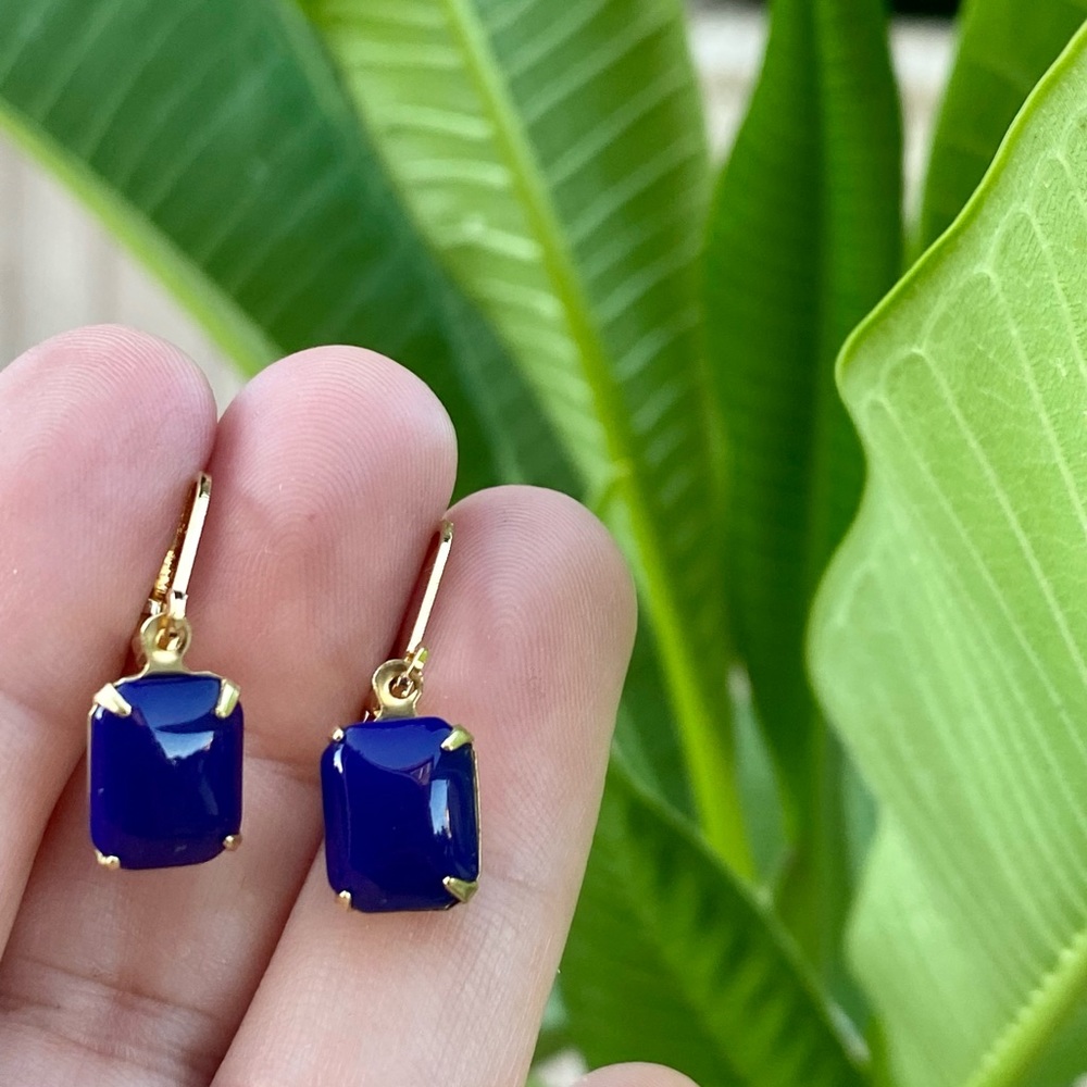 Dark blue vintage earrings brand new - Picture 3 of 3